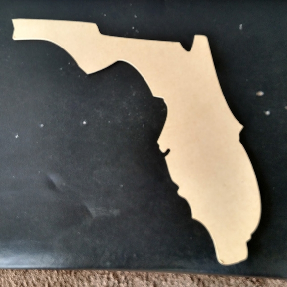 Wooden cut out of the state of Florida - Picture 1 of 3